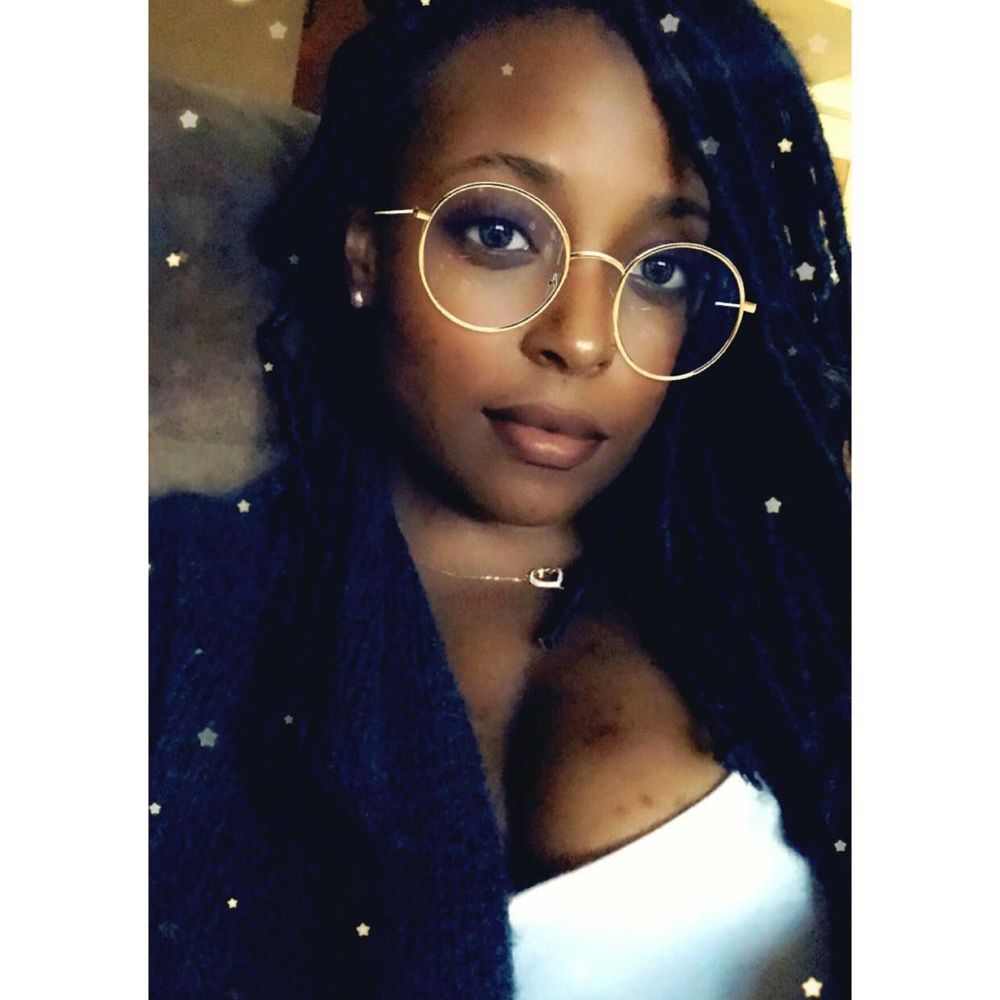 Meet your Posher, Kiana